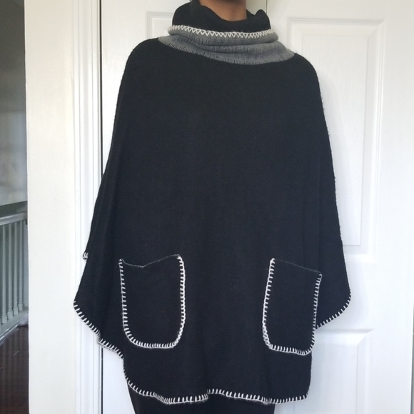Steve madden black and gray poncho